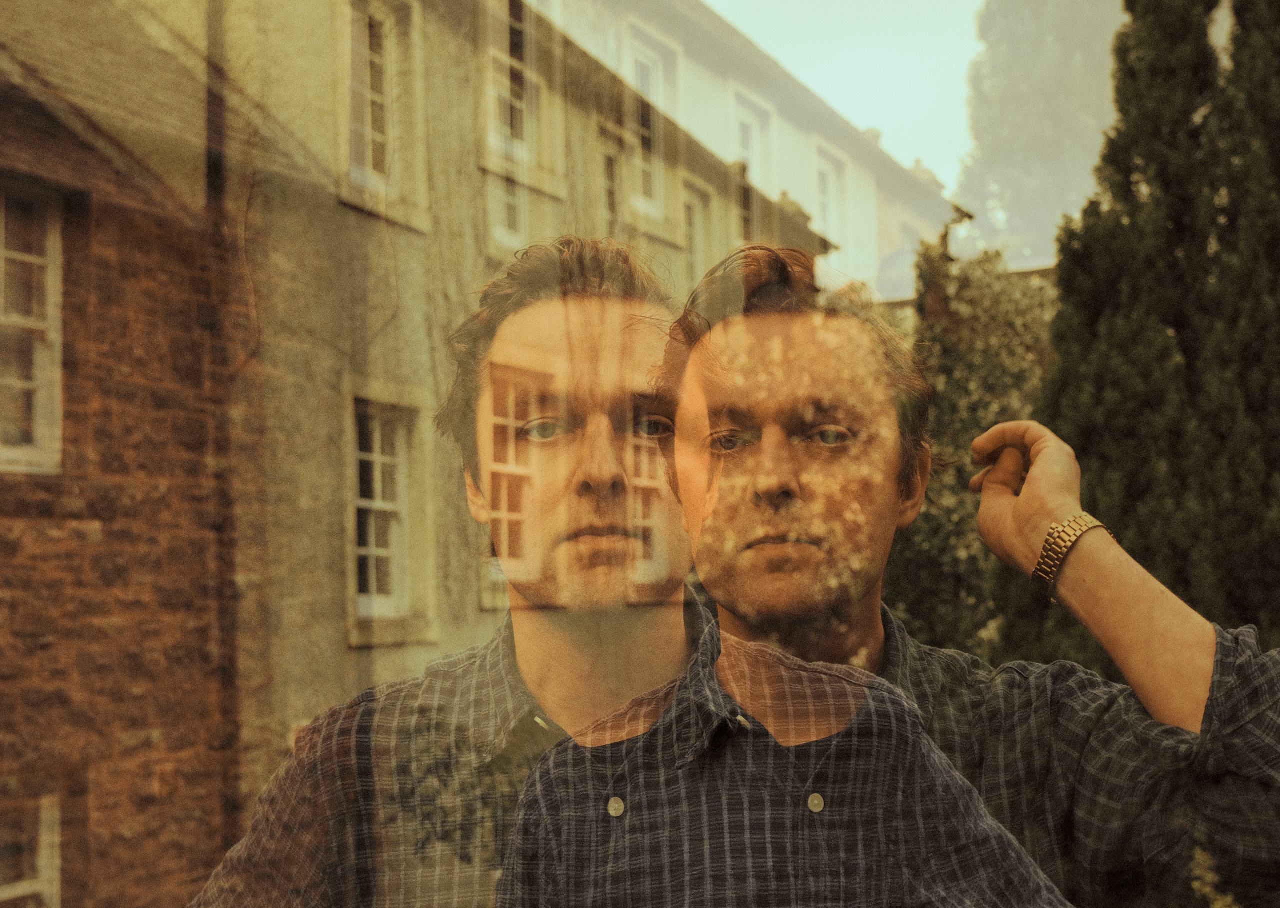 Joshua Burnside and Elanor Moss (in association with Beverley Folk Festival)